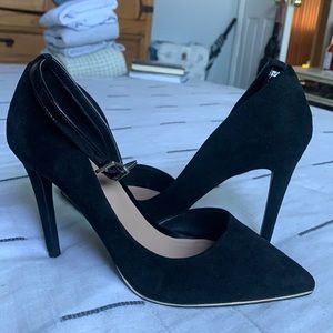 Elegant Pointed Black Suede Heels